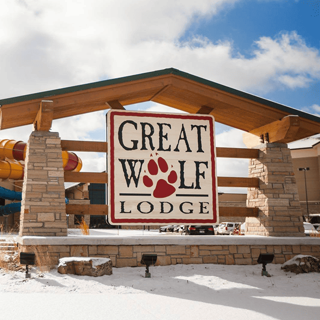 Great Wolf Lodge CardFree digital ordering for hotels